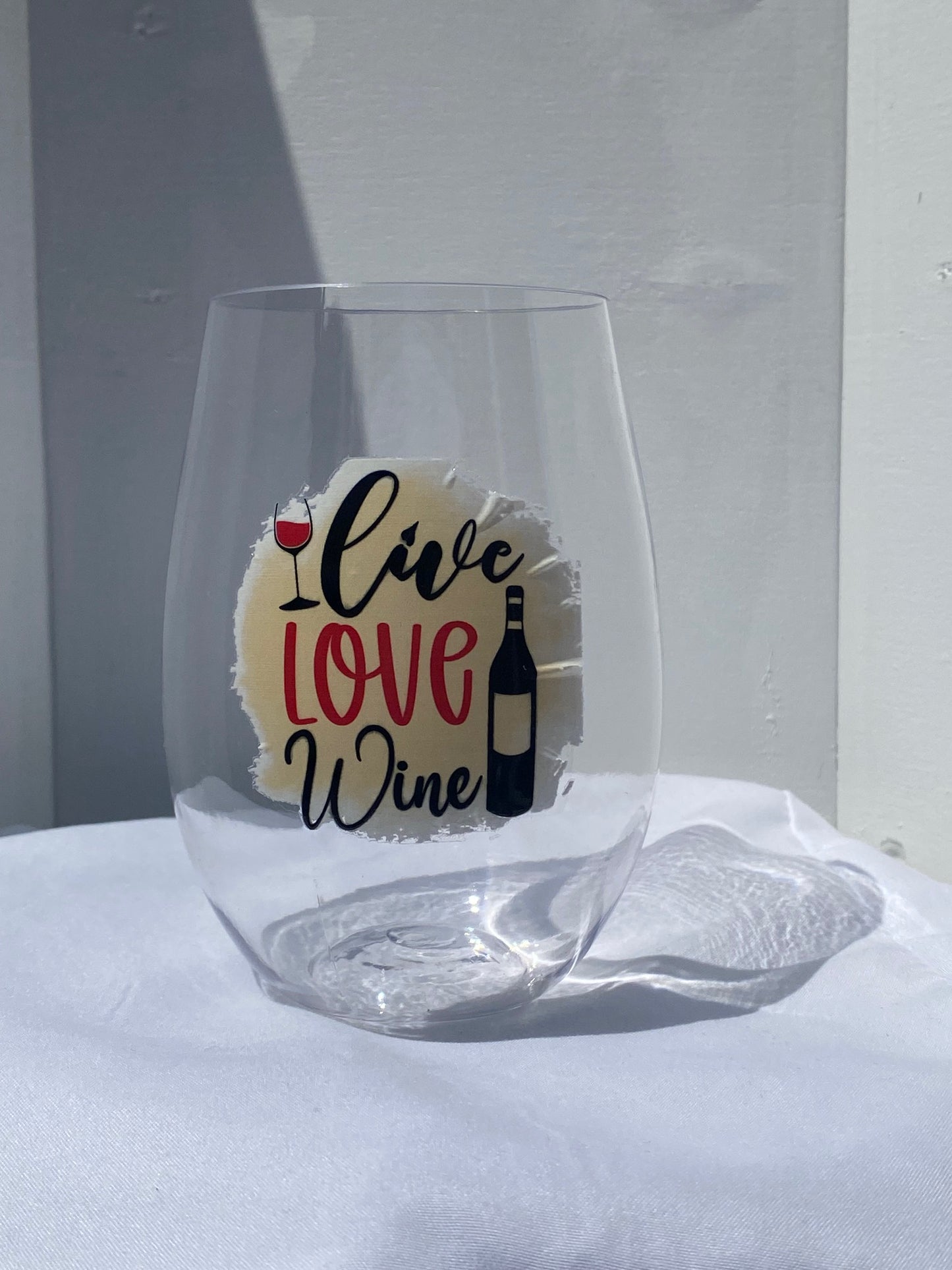 16 oz. Plastic Wine Glass - Live Love